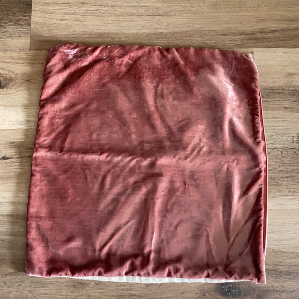 West elm velvet 20x20 pillow covers rose- set of 2